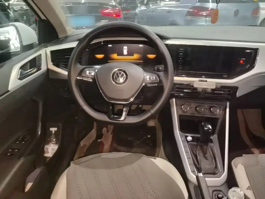 Volkswagen Polo 2023 2023 Facelift Plus 1.5L Auto Chroma Tech Edition