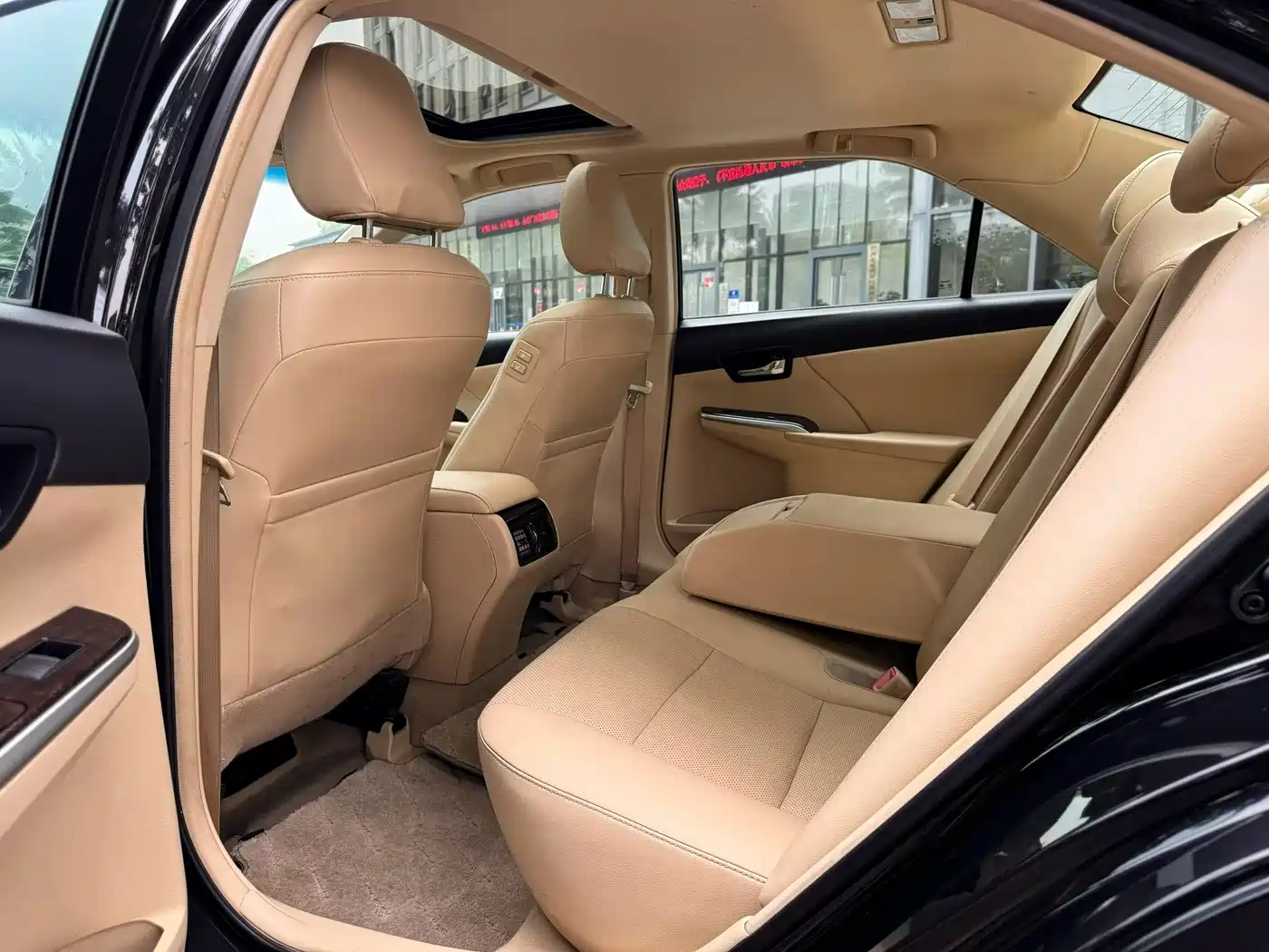 Toyota Camry 2016 2.0G 10th Anniversary Leading Edition фото 7