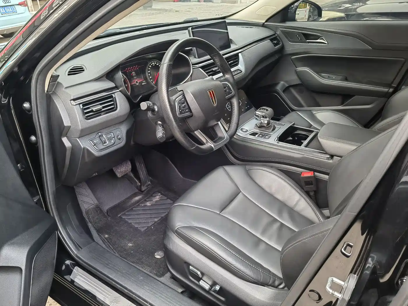 Hongqi H5 2022 Classic 1.8T Auto Smart Connect Flagship Enjoyment Edition фото 7