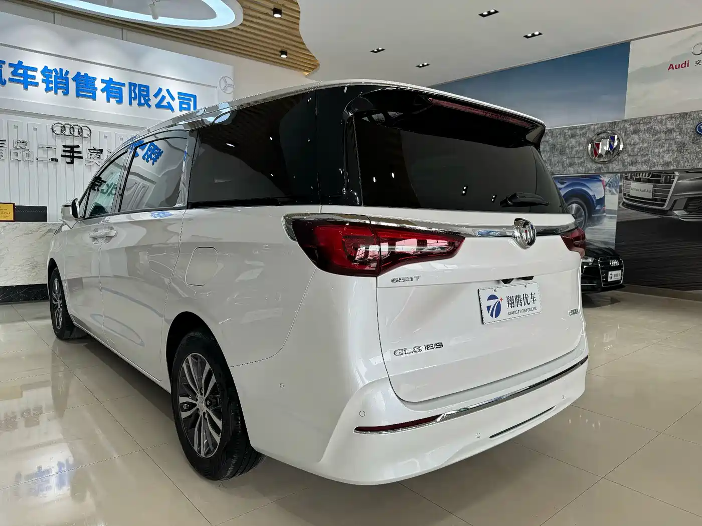 Buick GL8 2021 ES Landlord 653T Premium фото 6