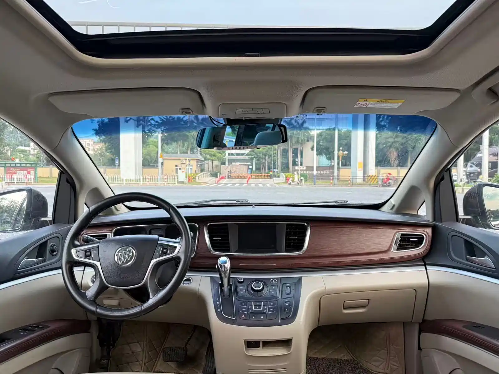 Фото 9 - Buick GL8