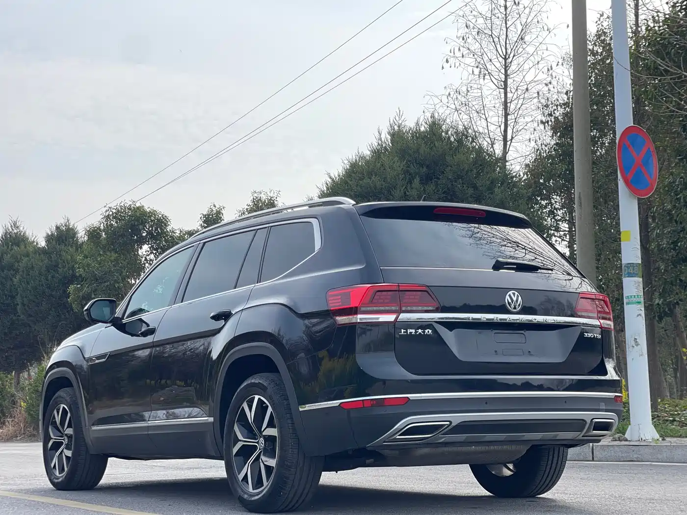 Volkswagen Teramont 2020 330TSI 2WD Luxury China VI фото 5