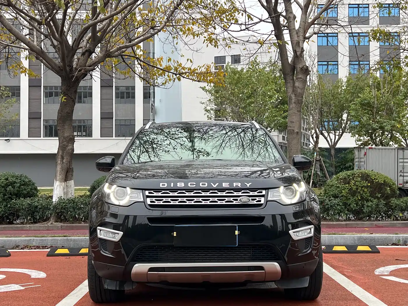 Land Rover Discovery Sport 2016 2.0T HSE LUXURY фото 2
