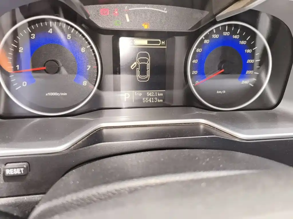 Geely Emgrand 2015 2015 Sedan 1.3T CVT Upward Edition