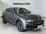 Photo 3 - Maserati Levante