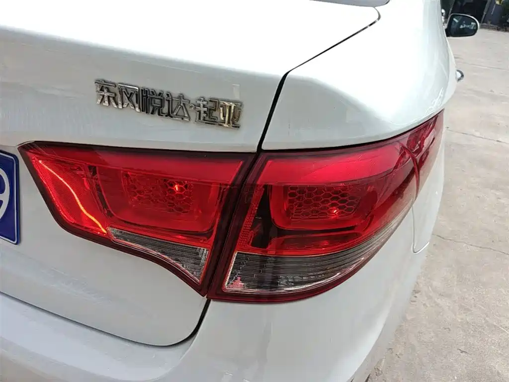 KIA K2