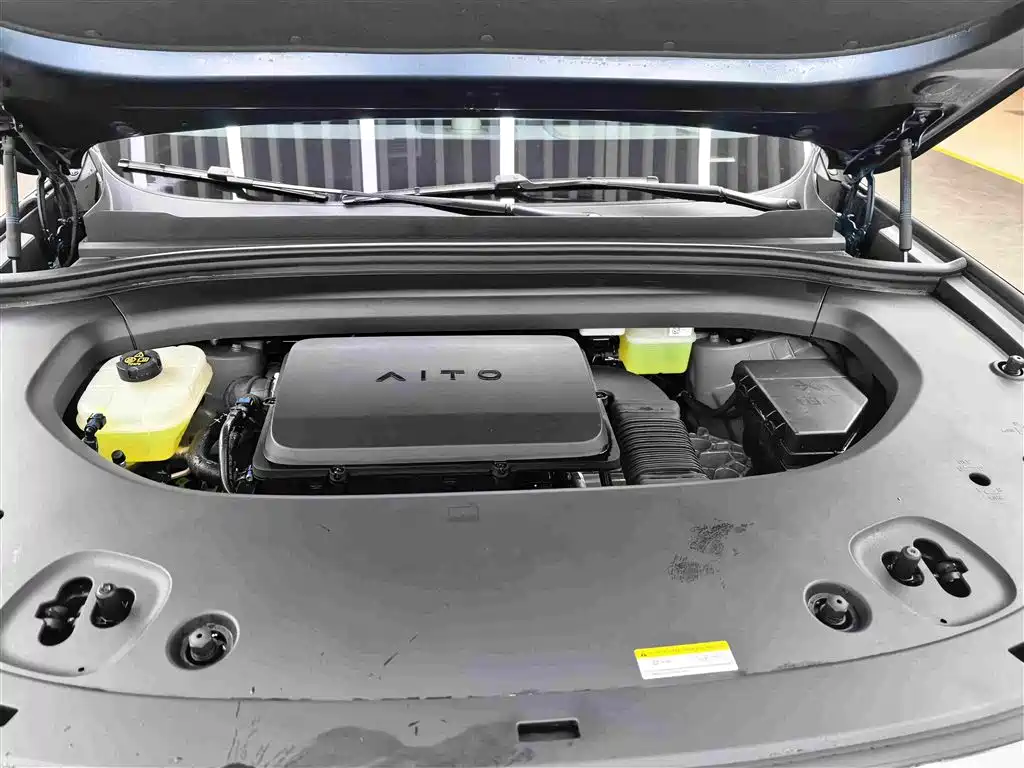 Aito AITO M8 2025 2025 Range Extender Max+ Edition 53.4kWh 5-seater