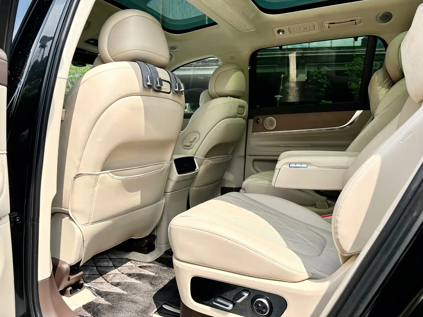 AITO Wenjie AITO M9 2024 Range Extender Ultra 52kWh 6-seater фото 21