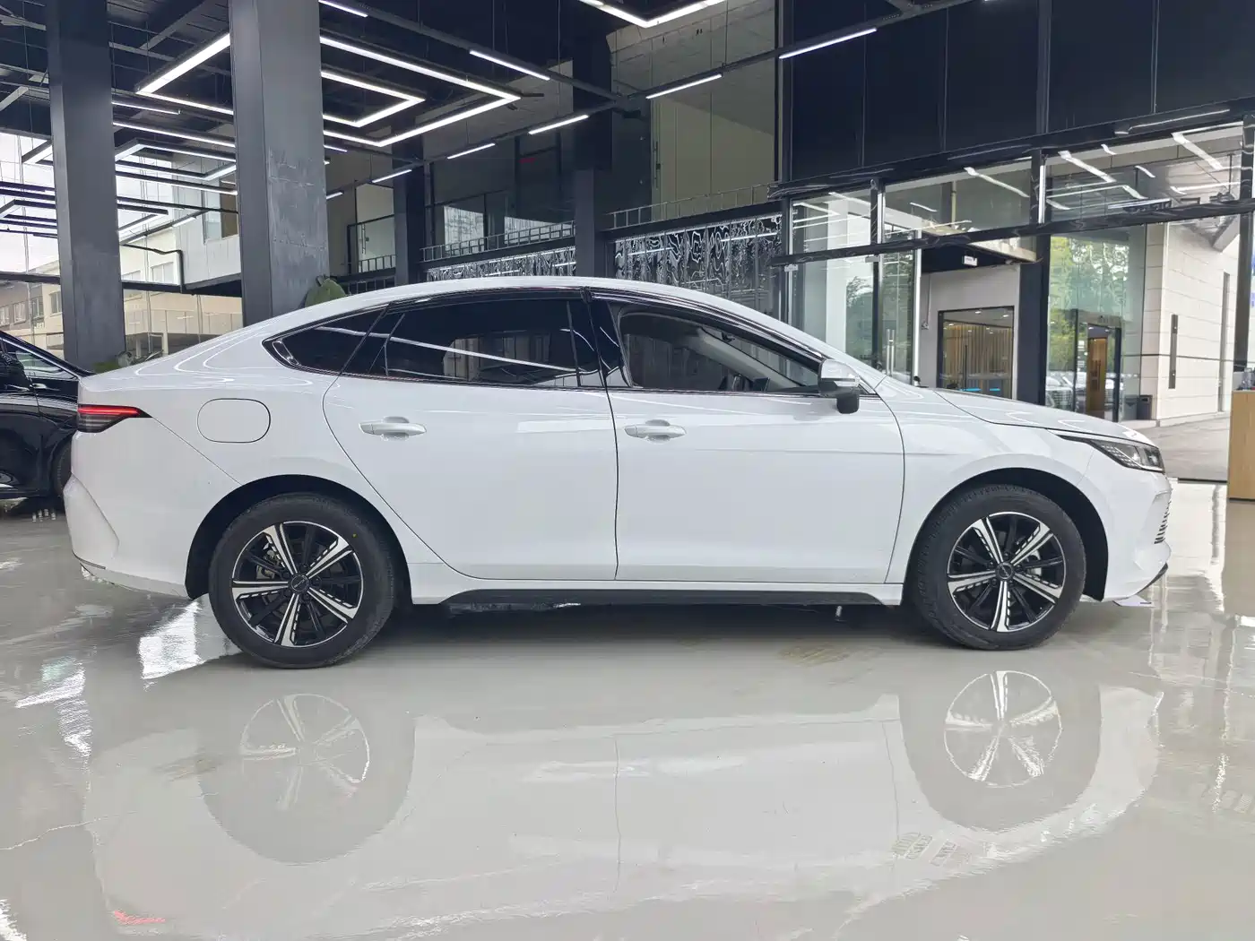 BYD Destroyer 05 2024 2024 Glory Edition DM-i 120KM Luxury