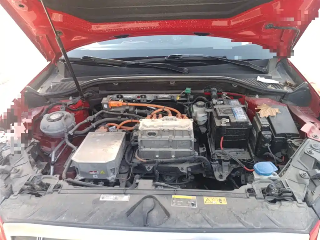 AUDI Q2L E-TRON