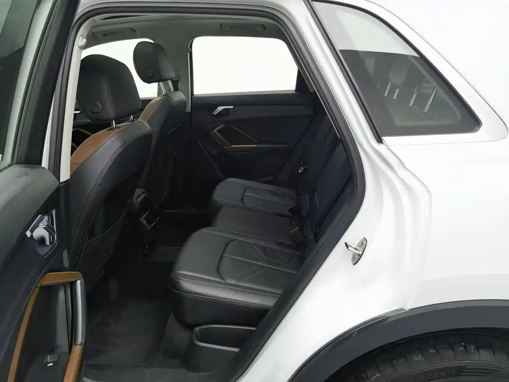 Photo 15 - Audi Q3