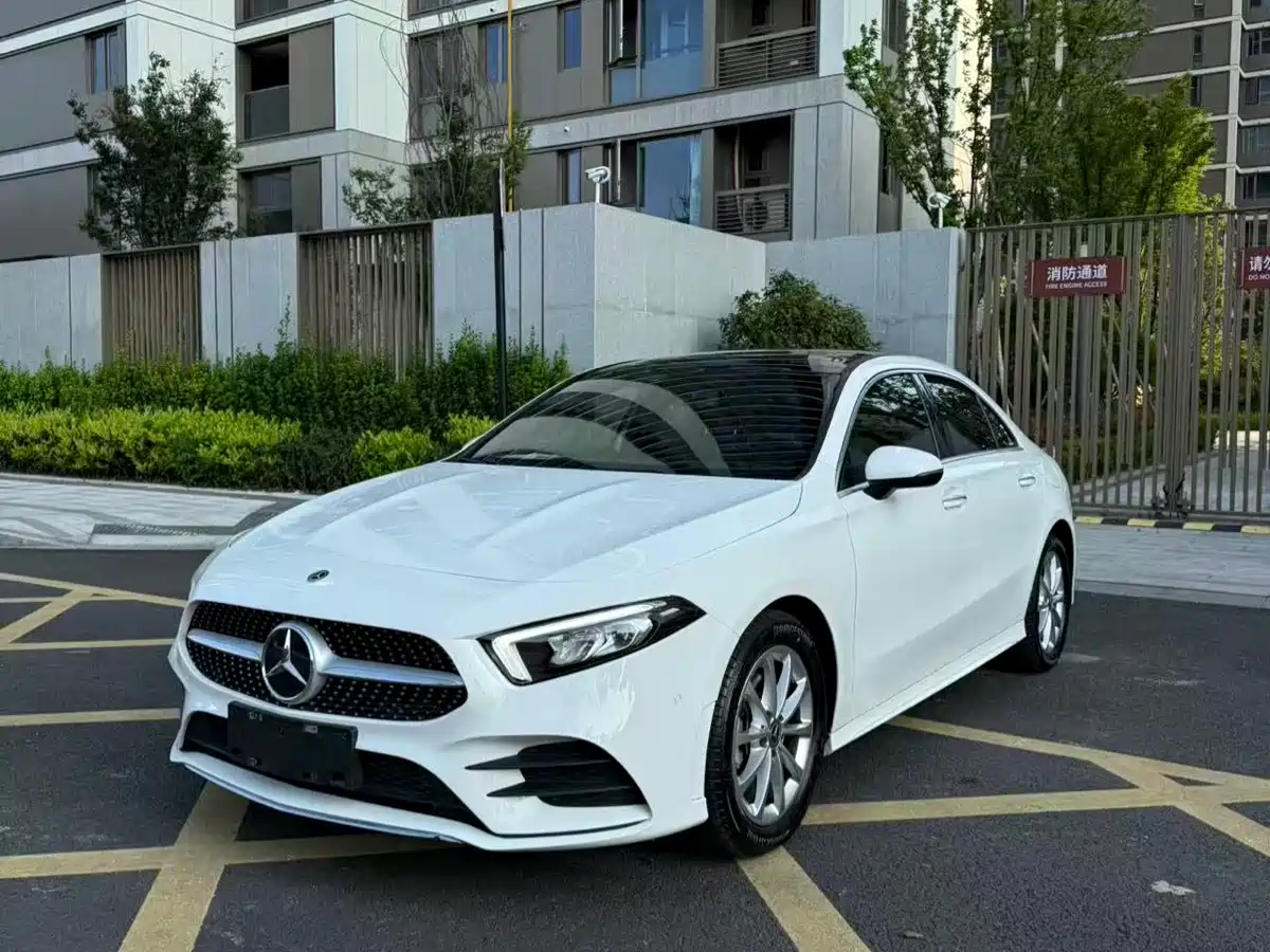 Mercedes-Benz A-Class 2021 A 200 L Sport Sedan Fashion Edition