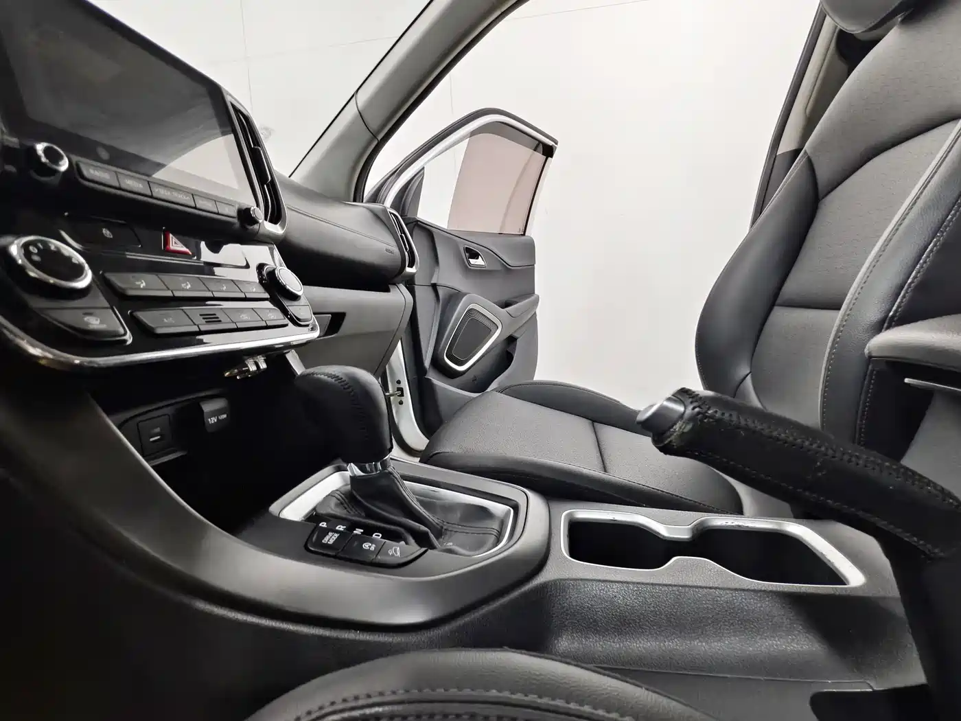 Hyundai Beijing Hyundai ix35 2018 2.0L Automatic 2WD Zhiyong·Enjoyment Edition фото 12