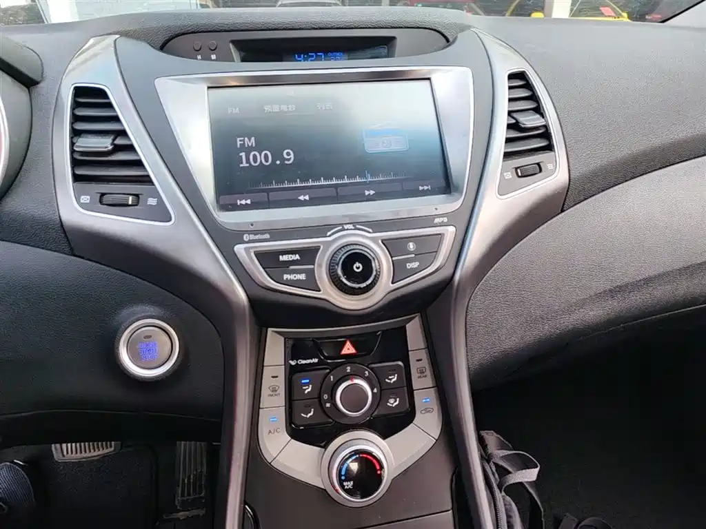 Hyundai Langdong 2016 1.6L Automatic Premium Edition фото 13