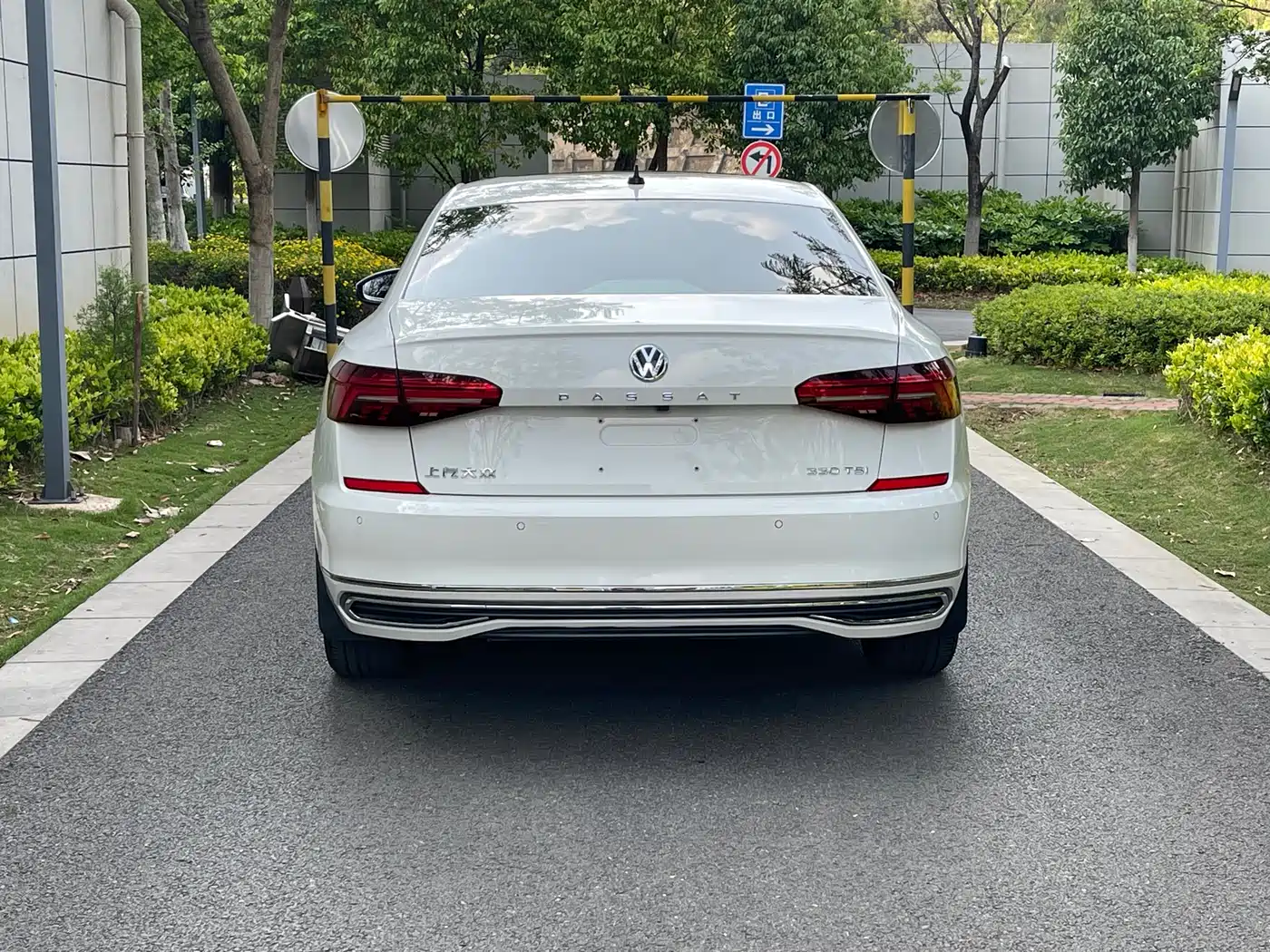 Volkswagen Passat 2019 330TSI Elite Version China VI фото 5