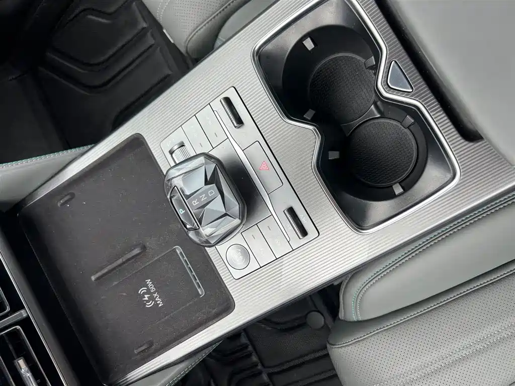 BYD Song L DM-i 2025 Smart Driving Edition 160km Excellence Type фото 17