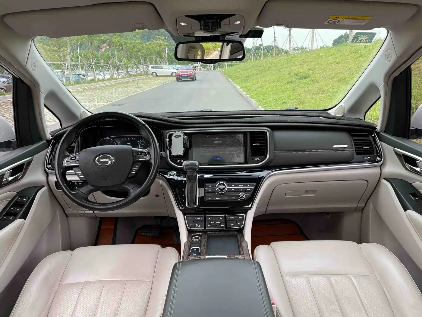 GAC Trumpchi Trumpchi M8 2018 320T Premium Edition фото 13