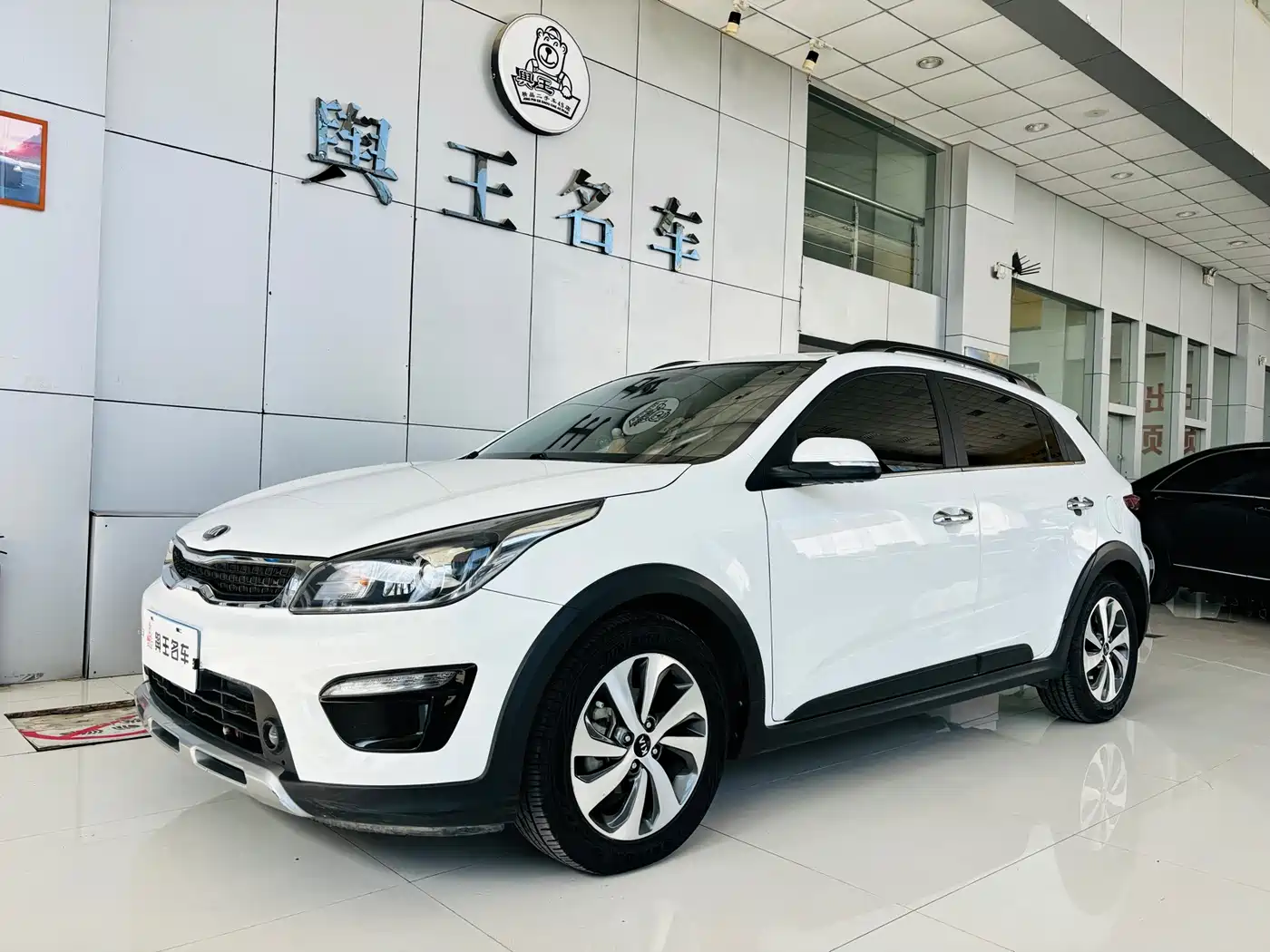 Kia KX CROSS 2018 1.6L Automatic Smart Sunroof Edition