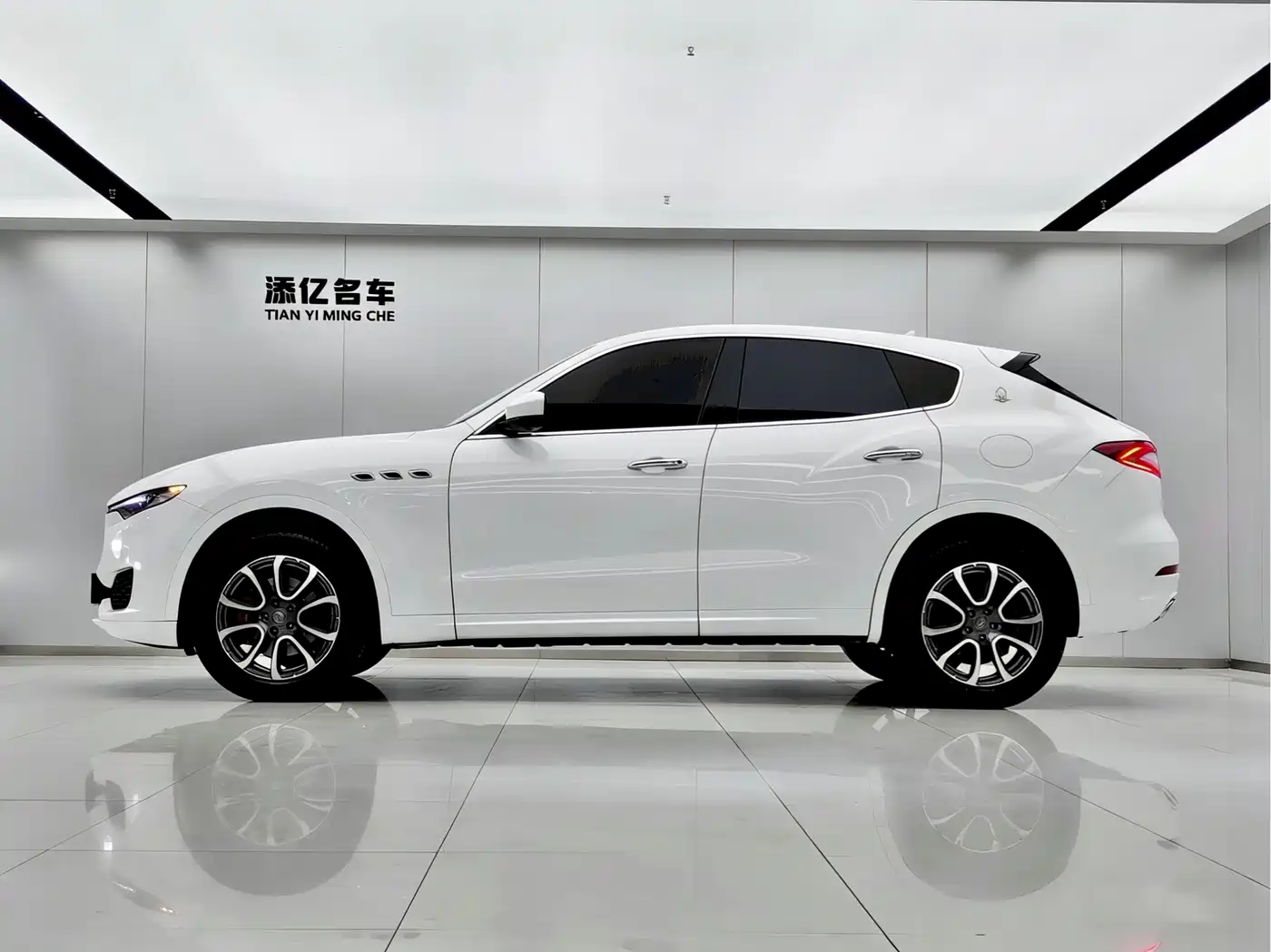 Maserati Levante 2017 2016 3.0T Standard