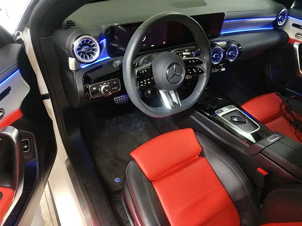 Mercedes-Benz CLA AMG 2024 Facelift AMG CLA 35 4MATIC фото 23