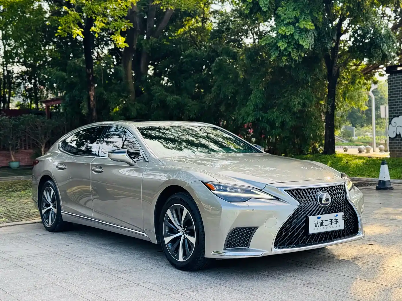 Lexus LS 2022 2021 500h Excellence Edition