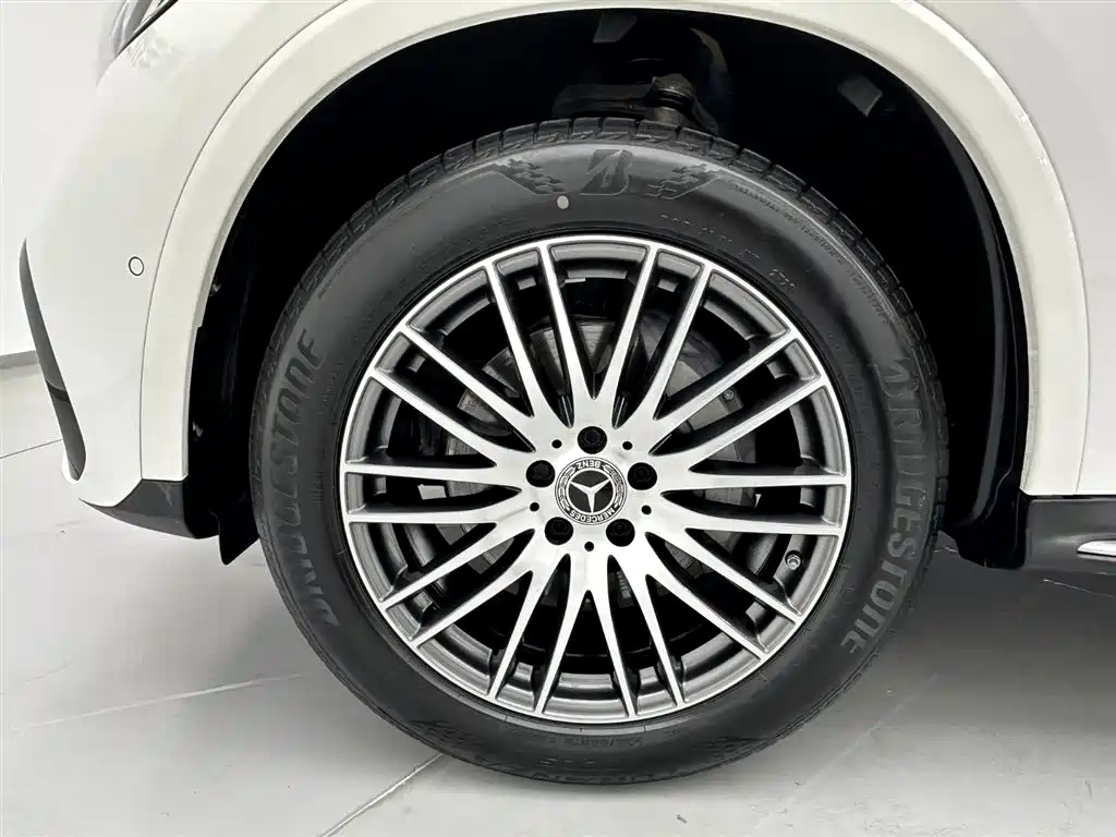 Mercedes-Benz GLC 2023 Facelift GLC 300 L 4MATIC Sport 5-Seater фото 30