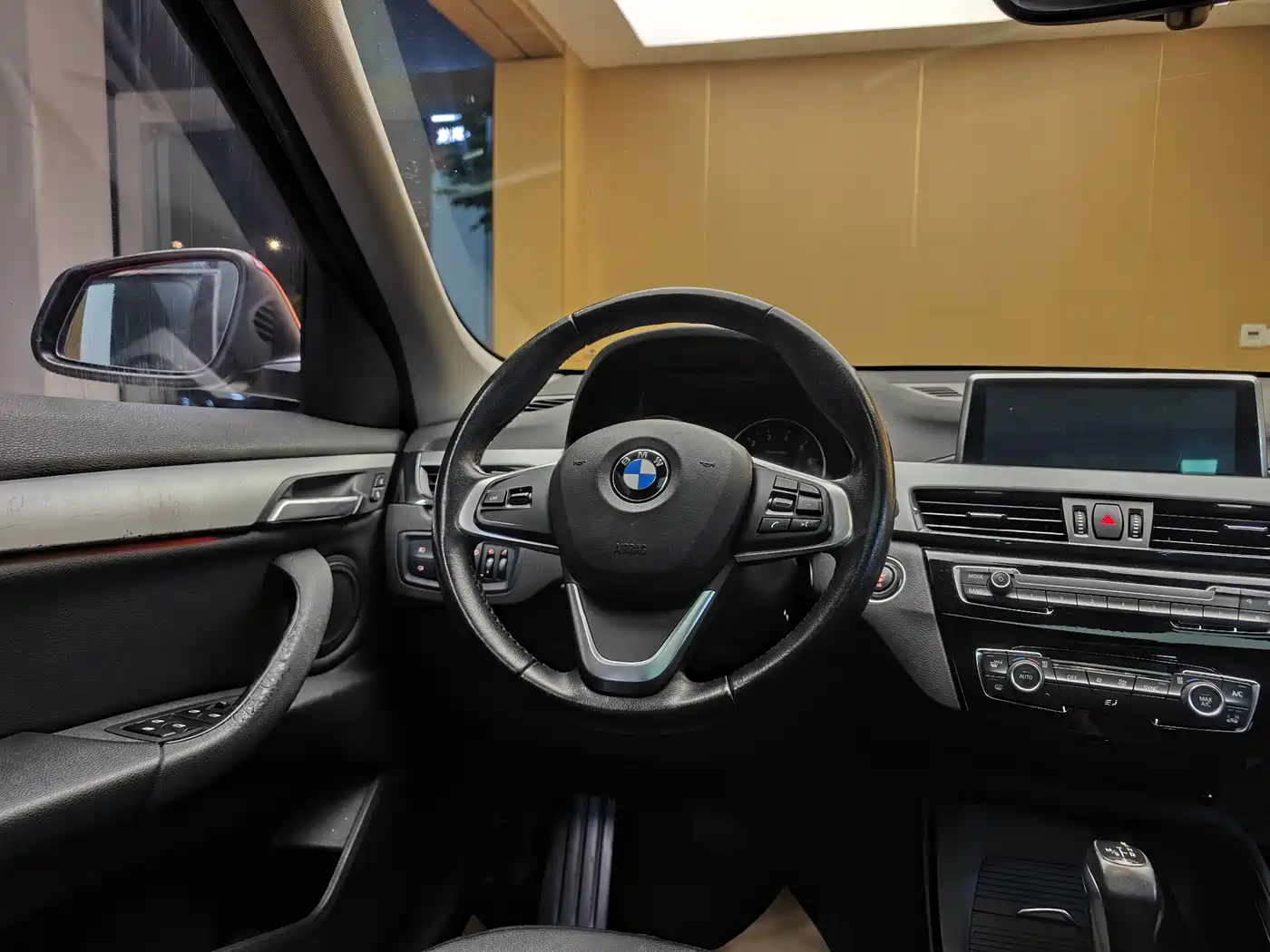 BMW X1 2018 sDrive18Li Fashion Model фото 14