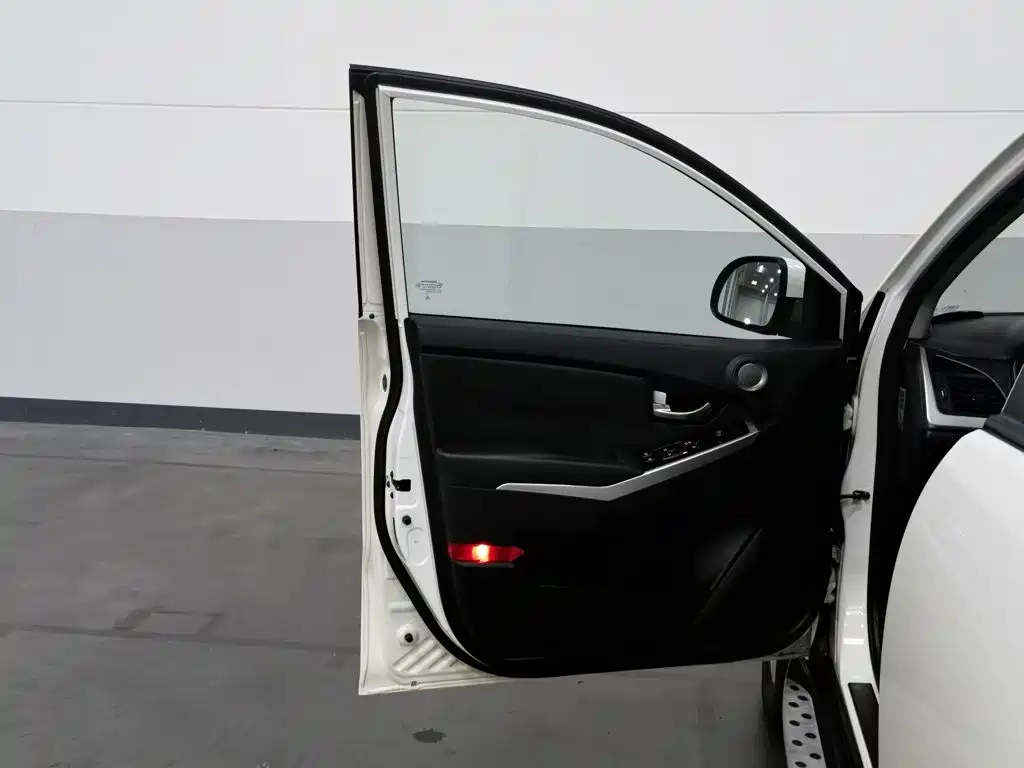Photo 8 - SsangYong Korando