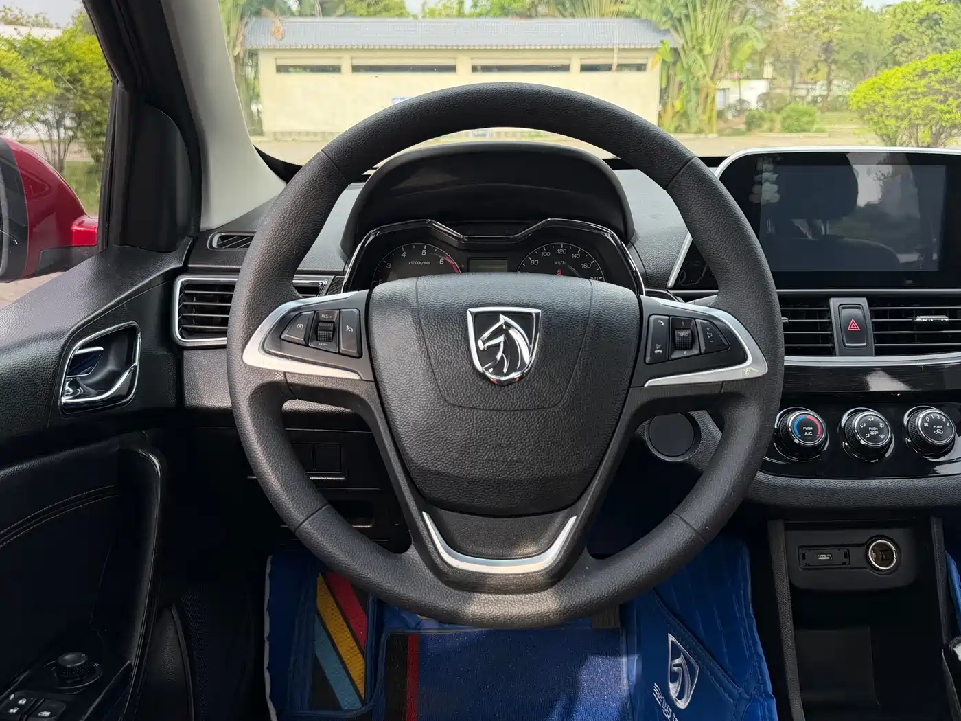 BAOJUN 310