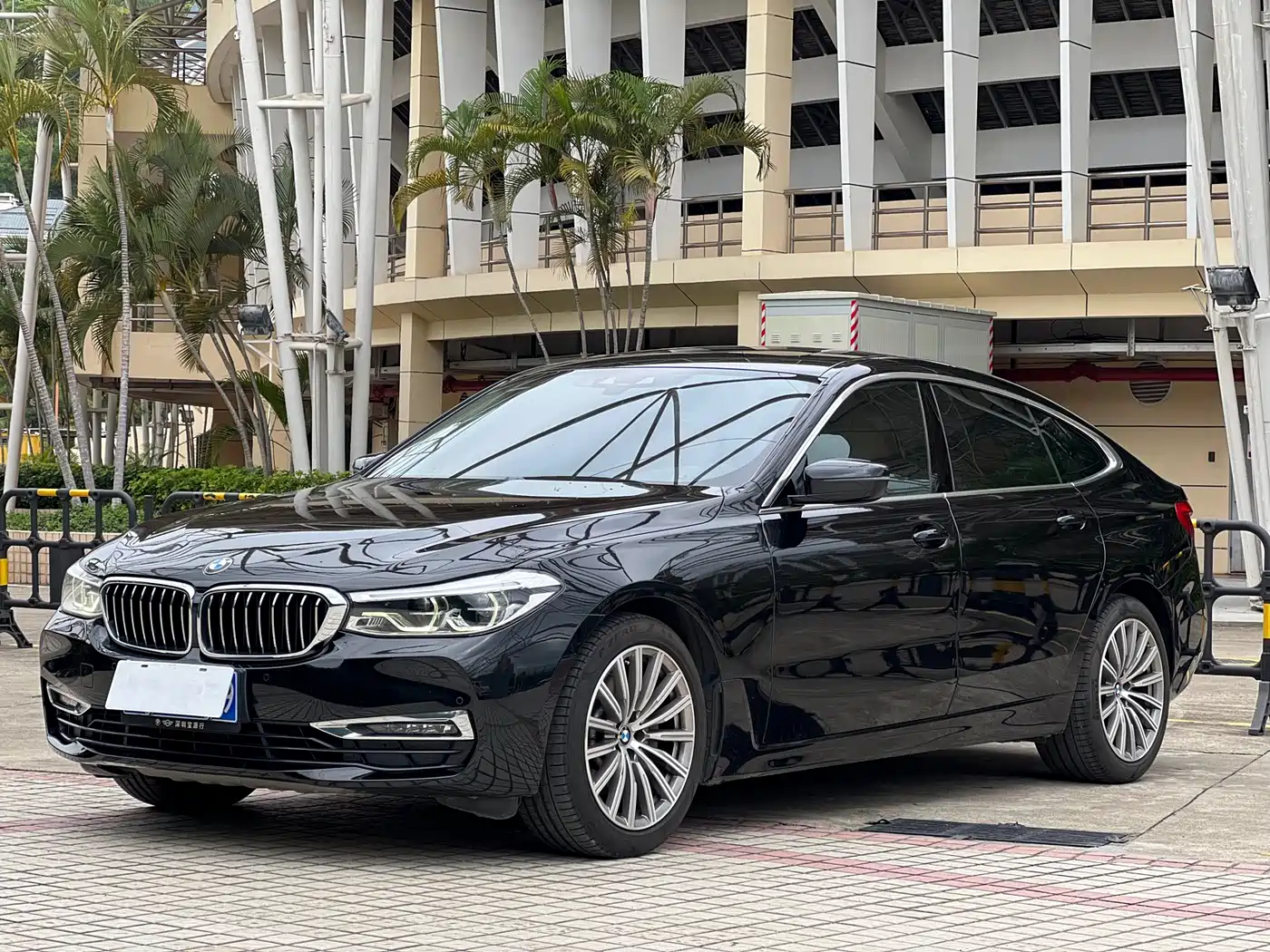 BMW 6 Series GT 2019 630i Luxury Design Package