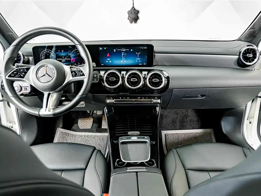 صورة 12 - Mercedes-Benz A-Class