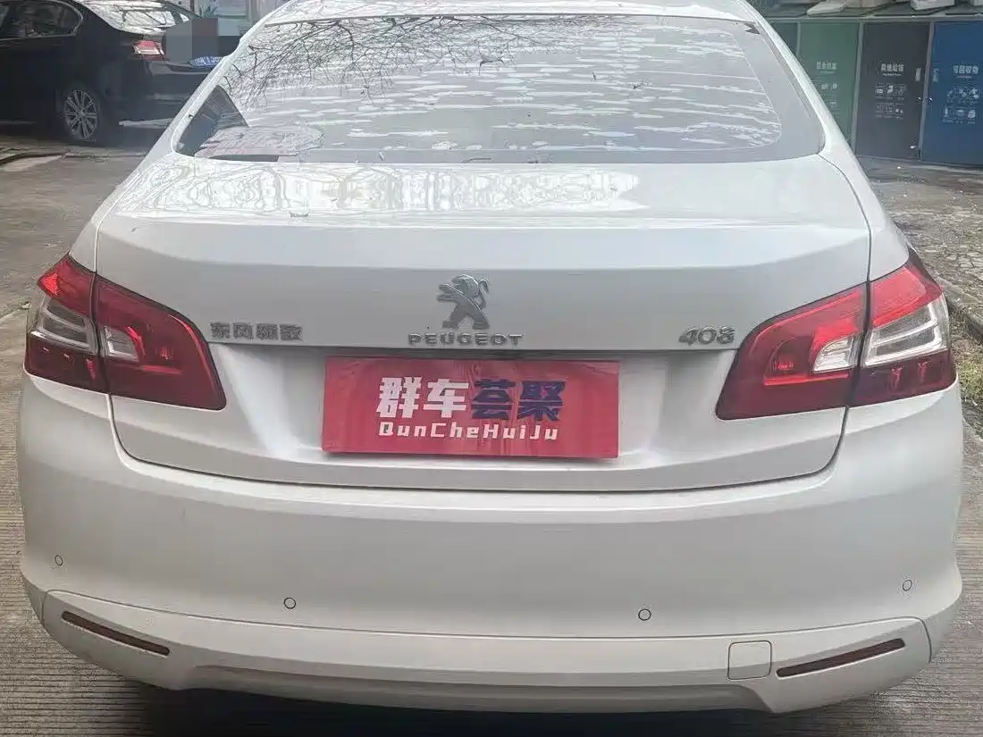 PEUGEOT 408