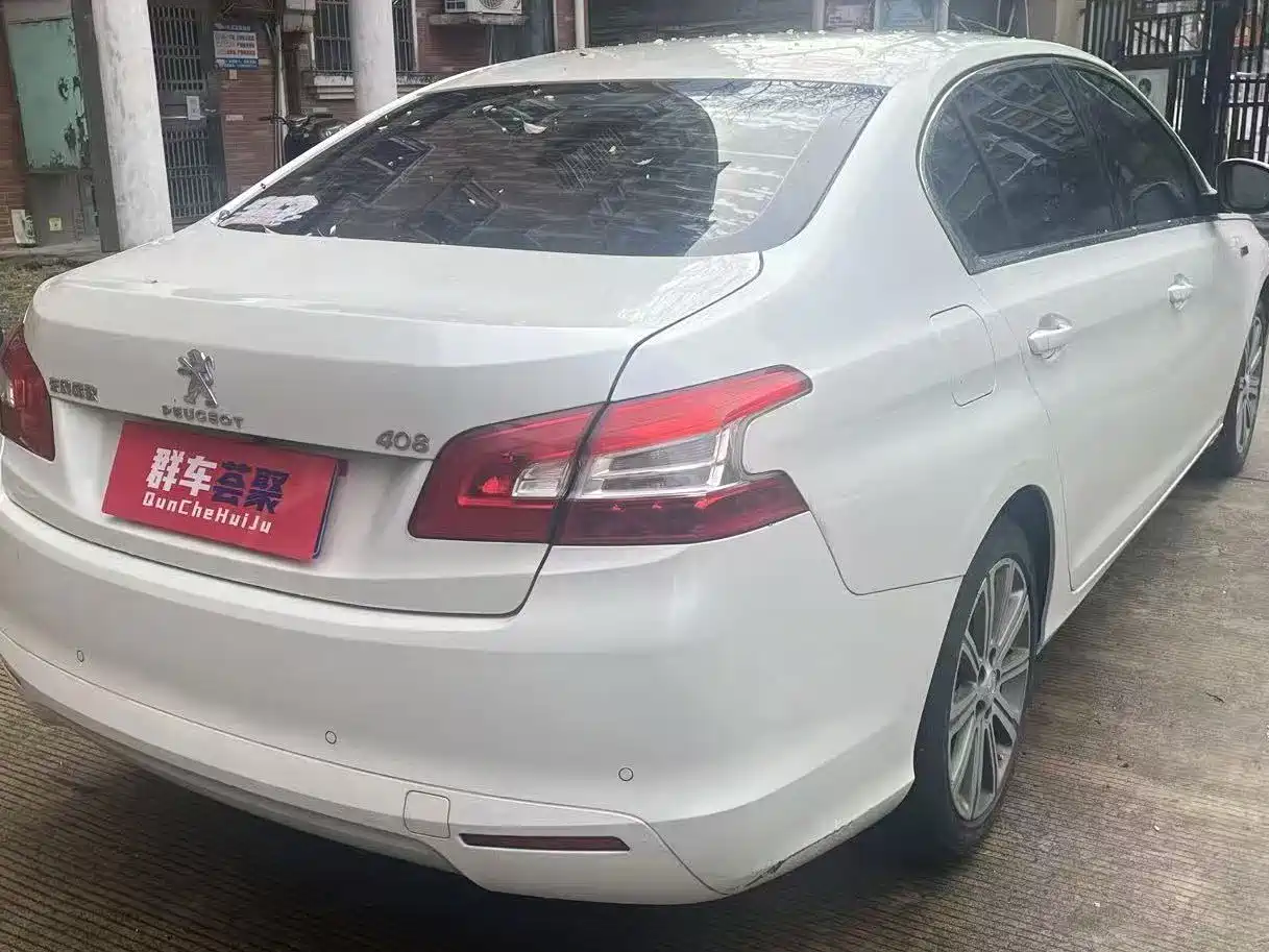 PEUGEOT 408