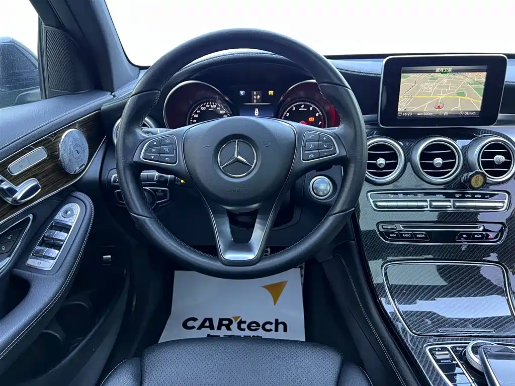 Mercedes-Benz GLC 2018 GLC 260 4MATIC Luxury фото 10