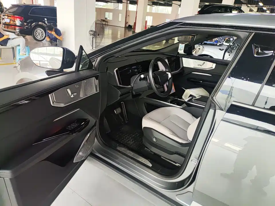 HiPhi Y 2023 2023 810km Long Range Edition