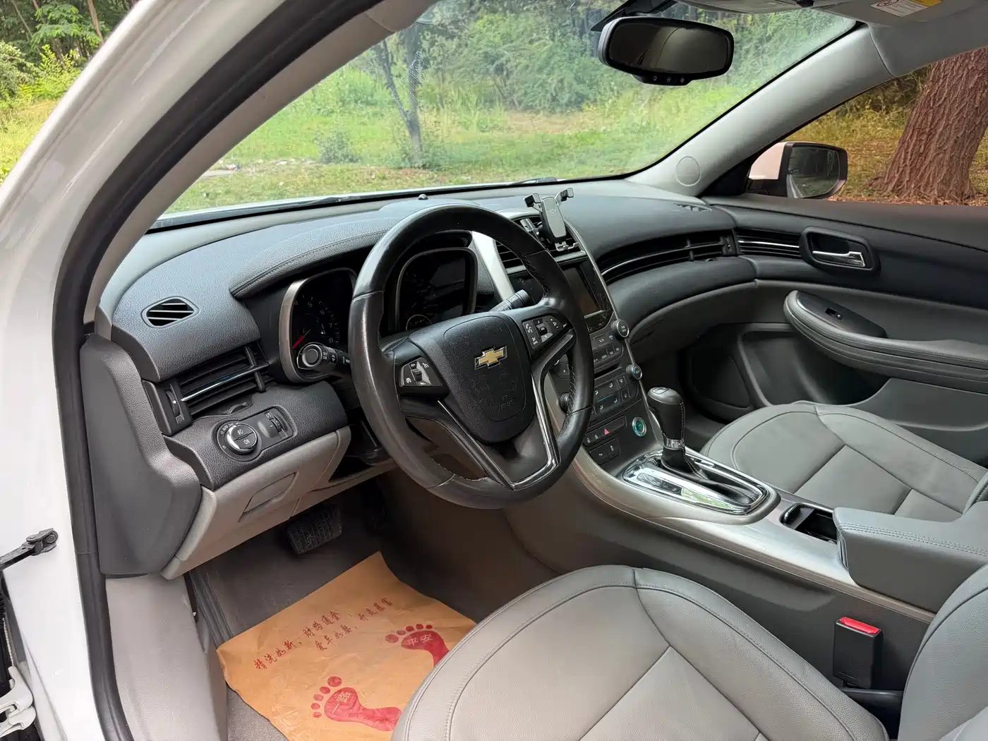 Chevrolet Malibu 2012 2.0L Automatic Luxury Edition фото 9