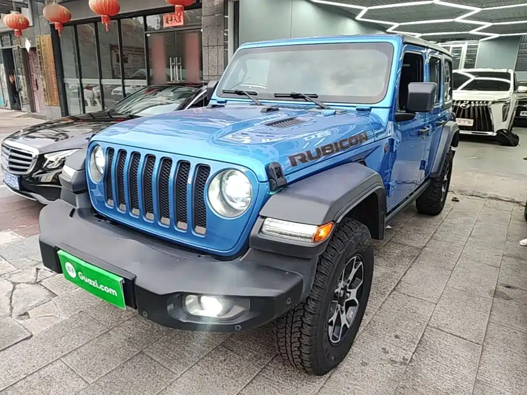 Фото 2 - Jeep Wrangler