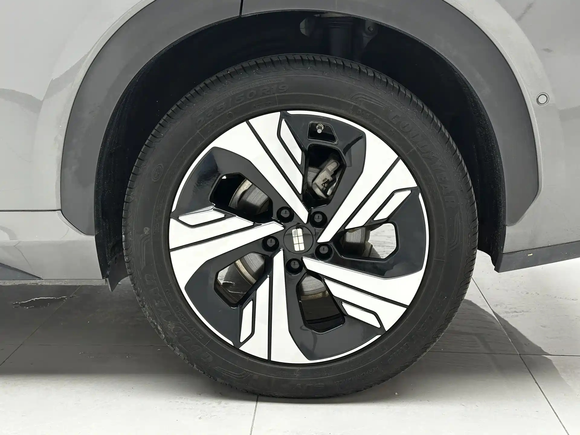 Фото 20 - Geely Galaxy Galaxy E5