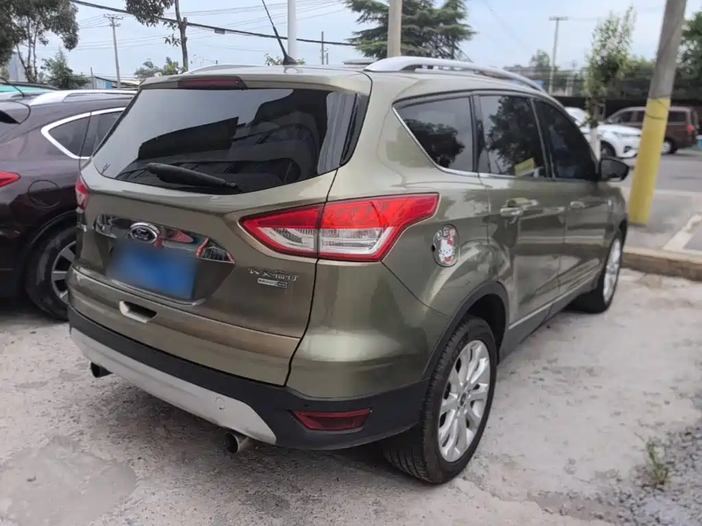 Фото 7 - Ford Kuga
