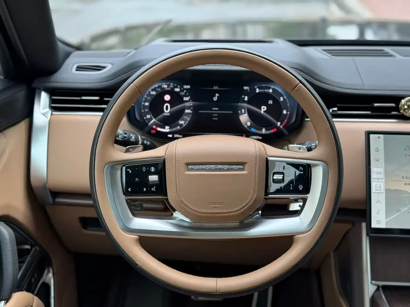 Land Rover Range Rover 2024 3.0 L6 400PS Genesis Extended фото 3