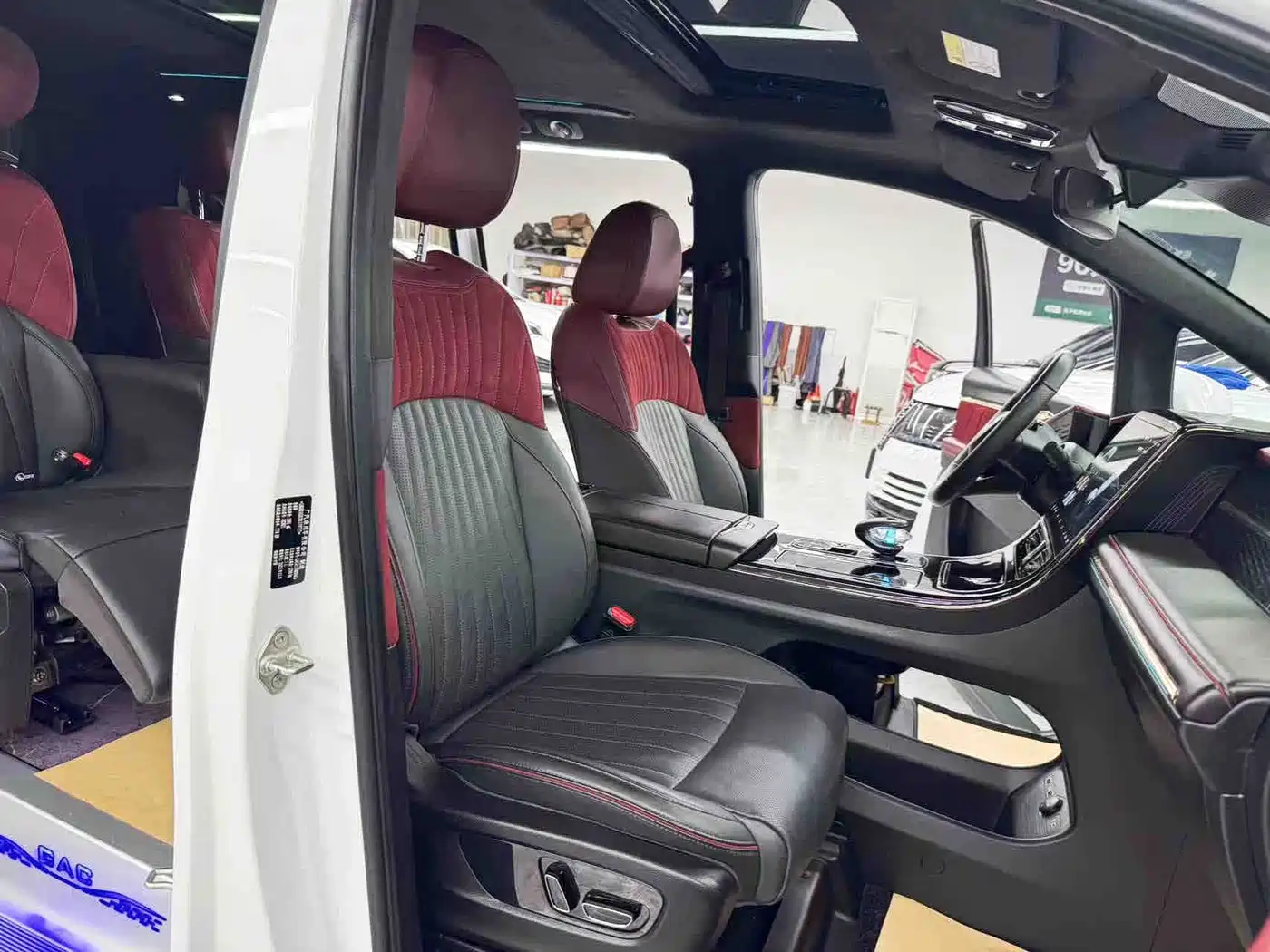 GAC Trumpchi Trumpchi M8 2023 Model Master Series 400T Ultimate Edition фото 15