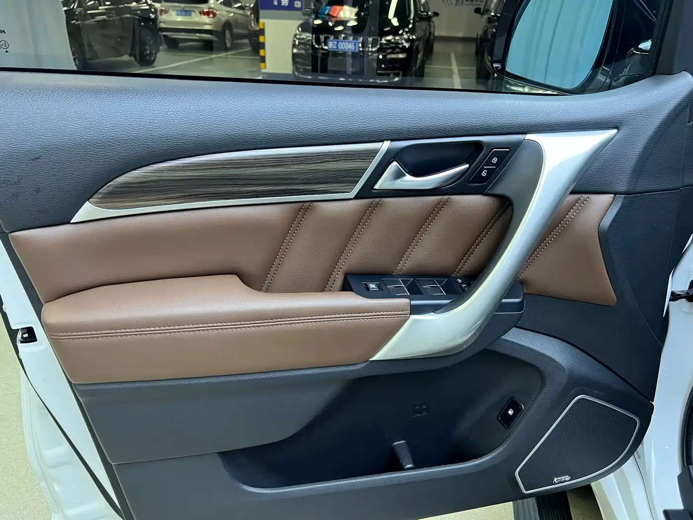 Haval H9 2017 2.0T Gasoline 4WD Premium 7-Seater фото 10