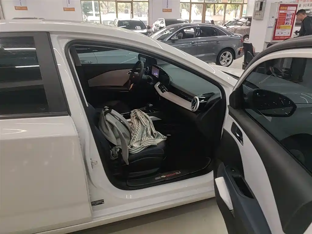 Chevrolet Monza 2024 1.5L Dual-Clutch Delight Edition фото 25