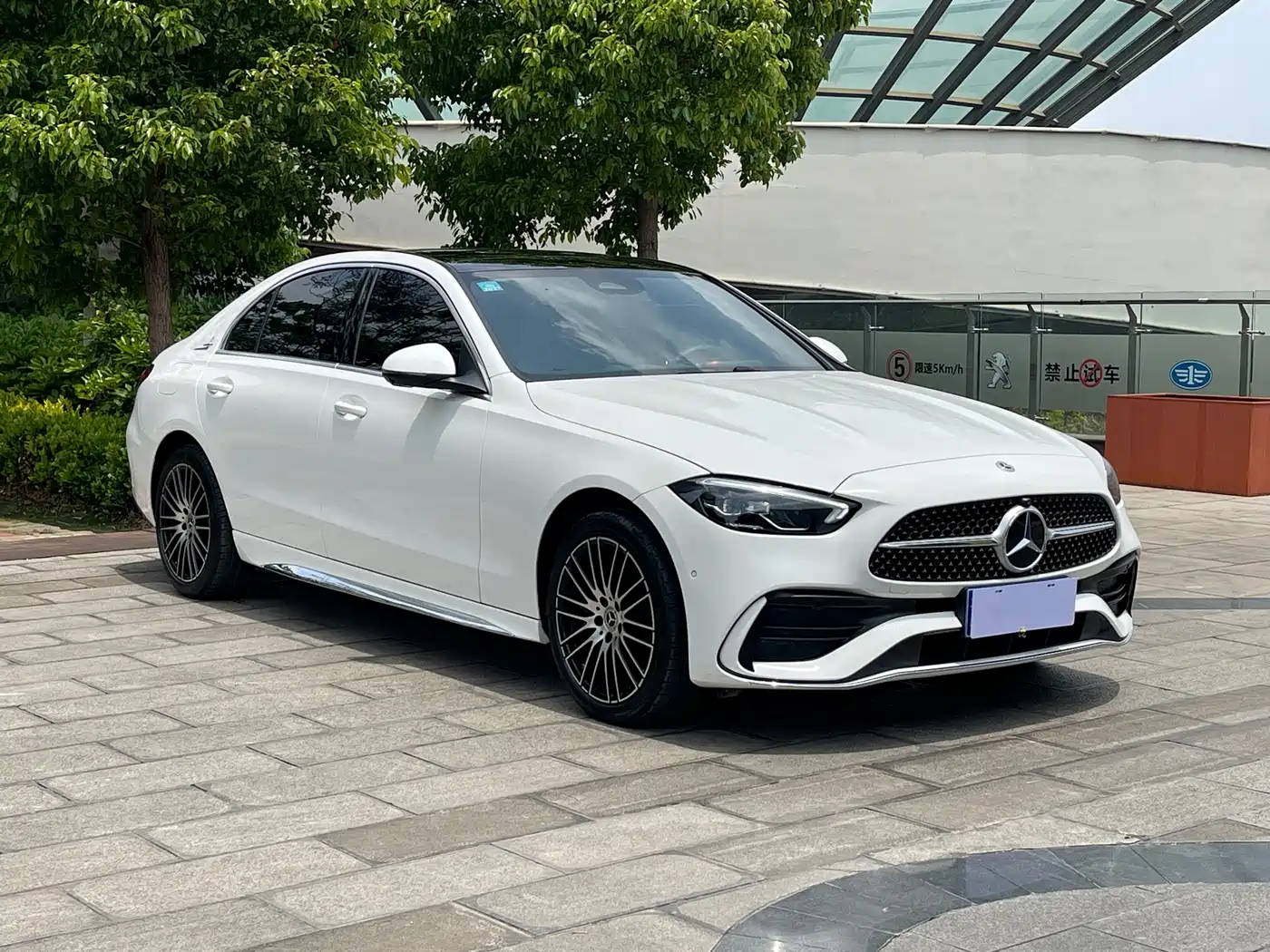 Mercedes-Benz C-Class 2025 C 260 L Sport Edition фото 3