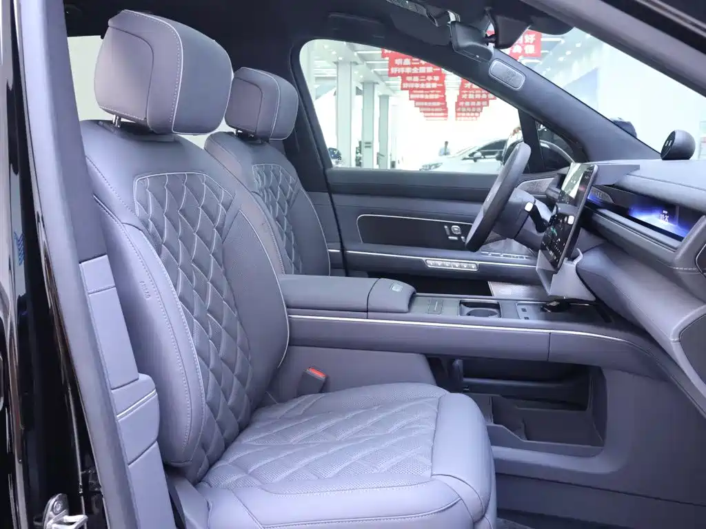 NIO ES8 2026 2025 Model 6-Seat Executive Luxury Edition