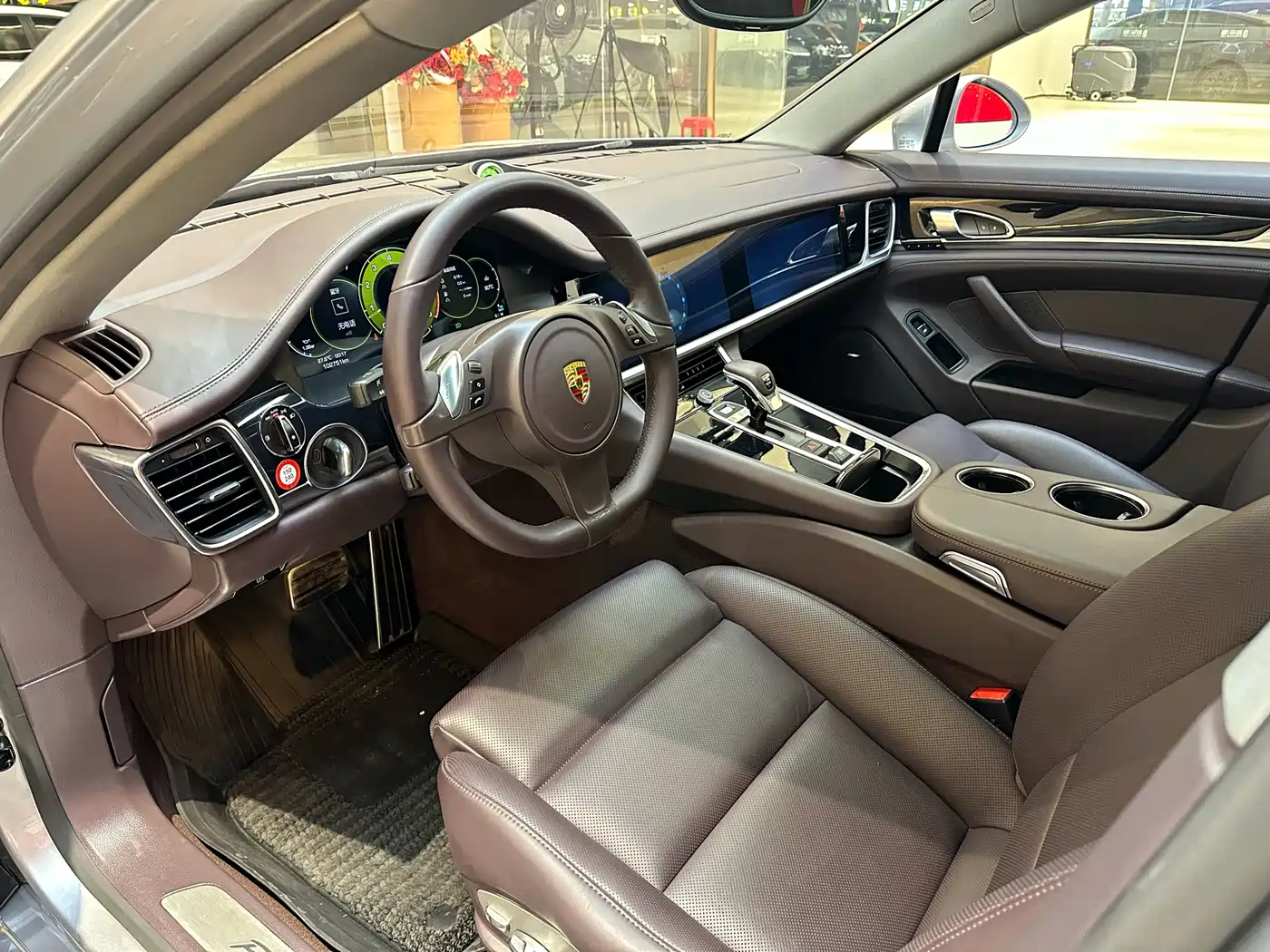 Porsche Panamera 2014 Panamera Executive 3.0T фото 14