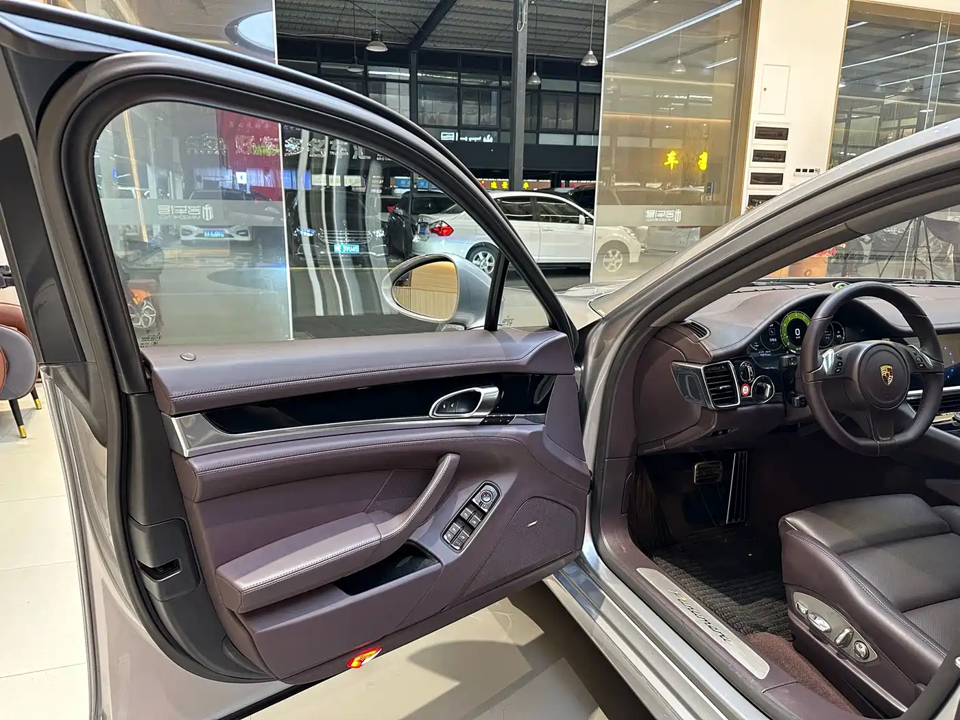 Porsche Panamera 2014 Panamera Executive 3.0T фото 10