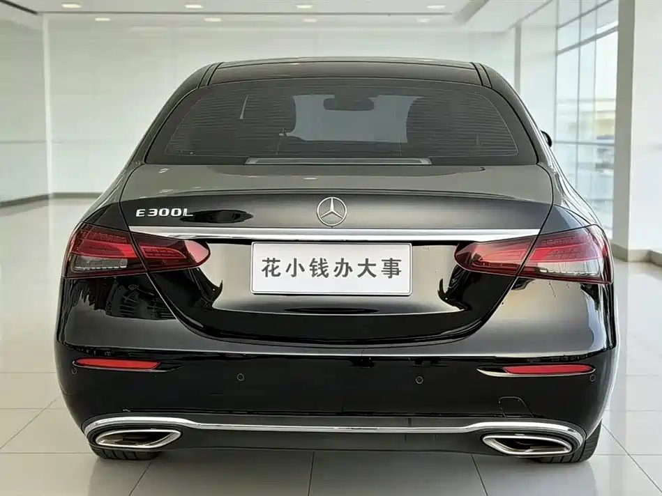 Mercedes-Benz E-Class 2022 E 300 L Fashion фото 6