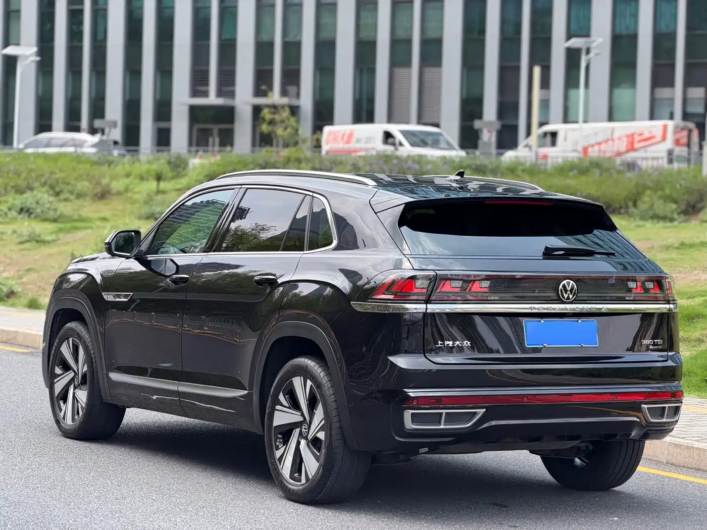 Volkswagen Teramont 2024 Teramont X 380TSI 4WD Premium Luxury Edition фото 15