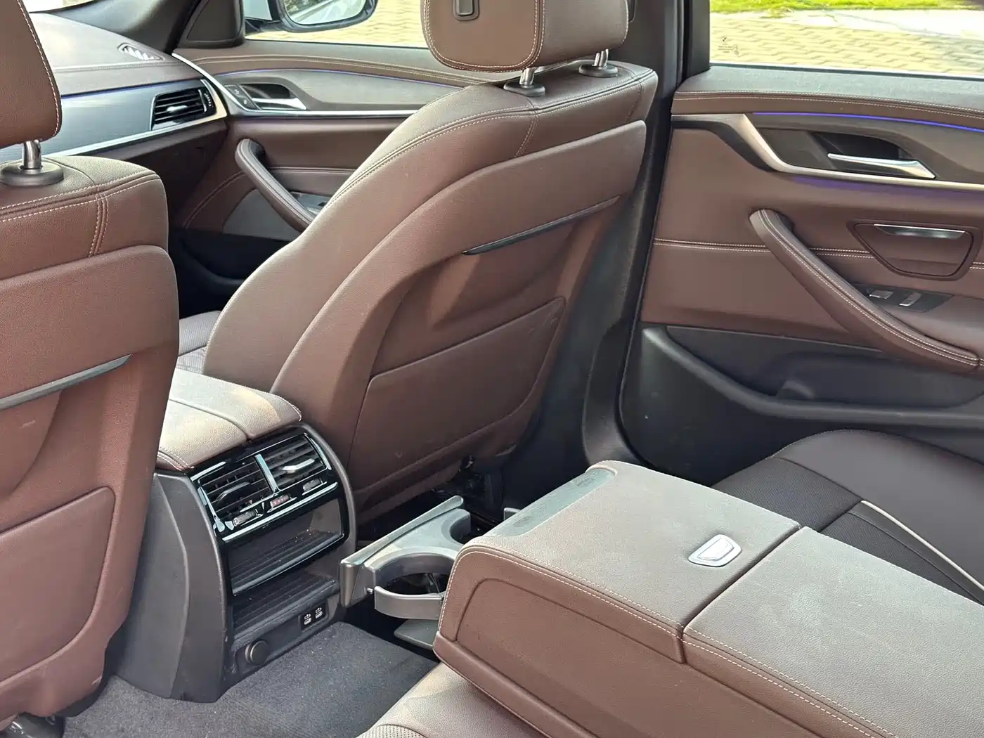 BMW 5 Series 2023 530Li Leading M Sport Package фото 12